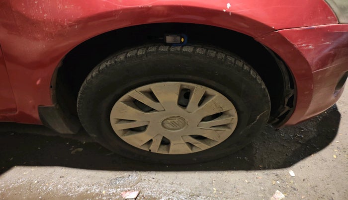 2013 Maruti Swift VXI, Petrol, Manual, 84,473 km, tyre