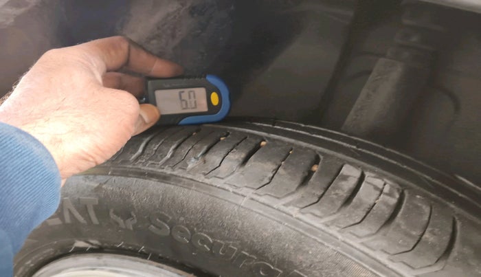 2022 Tata PUNCH ACCOMPLISHED MT, Petrol, Manual, 26,663 km, tyre