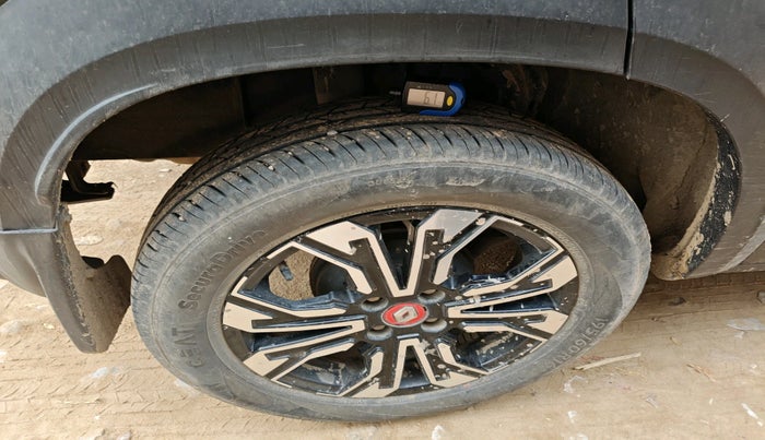 2023 Renault Kiger RXZ TURBO CVT, Petrol, Automatic, 32,851 km, tyre