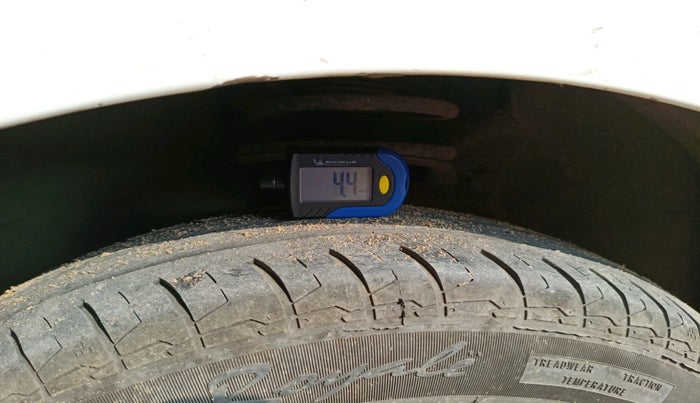 2015 Maruti Swift Dzire TOUR DIESEL, Diesel, Manual, 1,15,416 km, tyre