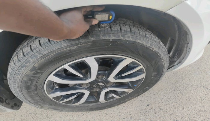 2014 Maruti Swift Dzire VDI, Diesel, Manual, 1,33,763 km, tyre