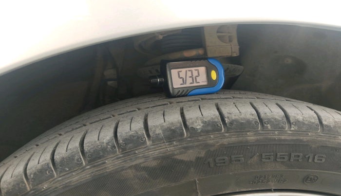 2022 Volkswagen Polo HIGHLINE PLUS 1.0, Petrol, Manual, 29,767 km, tyre