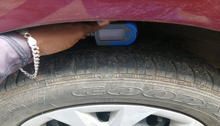 2014 Hyundai Grand i10 SPORTZ 1.2 KAPPA VTVT, Petrol, Manual, 1,17,837 km, tyre