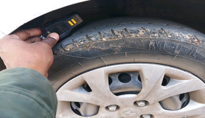 2017 Hyundai Grand i10 MAGNA 1.2 KAPPA VTVT, Petrol, Manual, 1,23,201 km, tyre