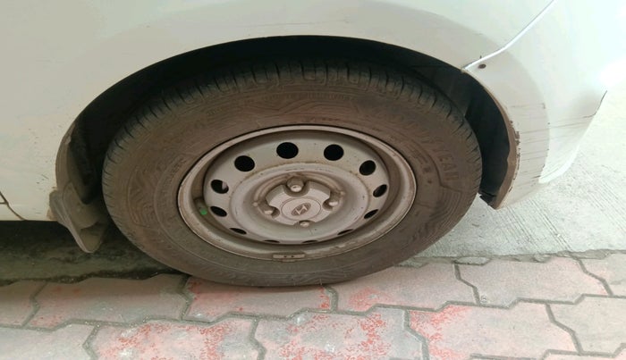 2013 Hyundai i10 ERA 1.1, Petrol, Manual, 66,534 km, tyre