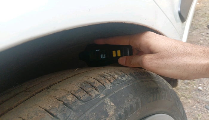 2017 Hyundai Grand i10 SPORTZ (O) 1.2 U2 CRDI, Diesel, Manual, 1,55,938 km, tyre