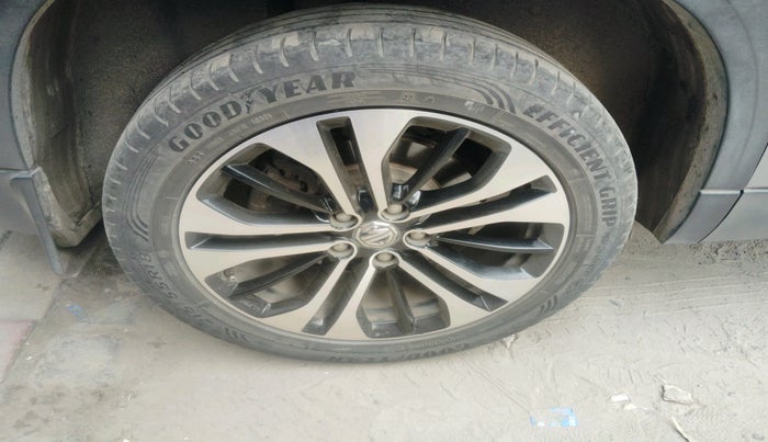 2021 MG HECTOR SHARP 1.5 PETROL CVT, Petrol, Automatic, 1,02,081 km, tyre