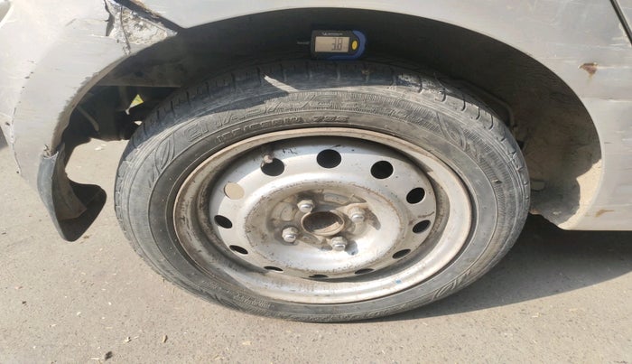 2013 Hyundai i10 ERA 1.1, Petrol, Manual, 34,382 km, tyre