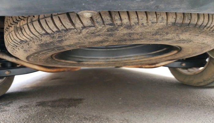 2016 Mahindra XUV500 W10 AT, Diesel, Automatic, 1,63,563 km, tyre