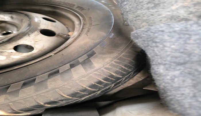 2011 Maruti Alto STD, Petrol, Manual, 1,80,164 km, tyre