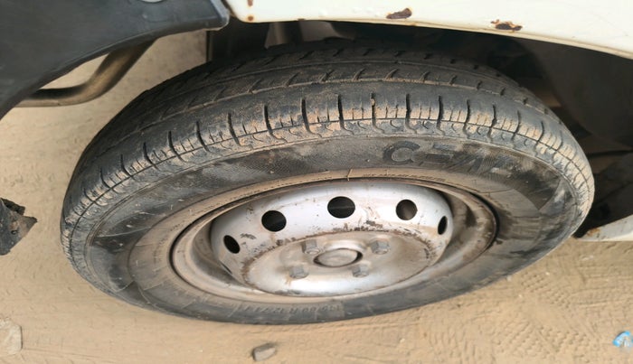 2011 Maruti Alto STD, Petrol, Manual, 1,80,164 km, tyre