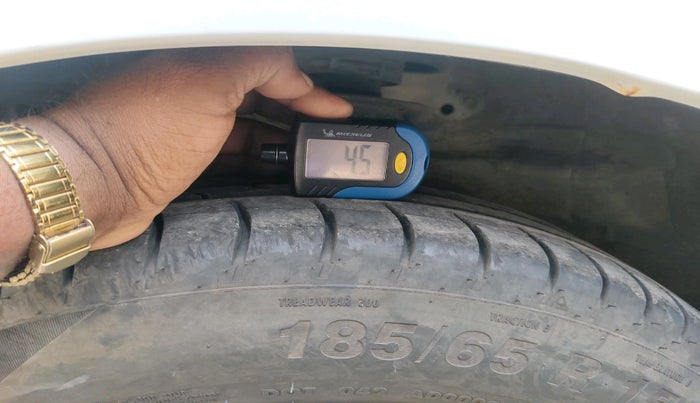 2017 Maruti Ertiga VXI CNG, Petrol, Manual, 55,738 km, tyre