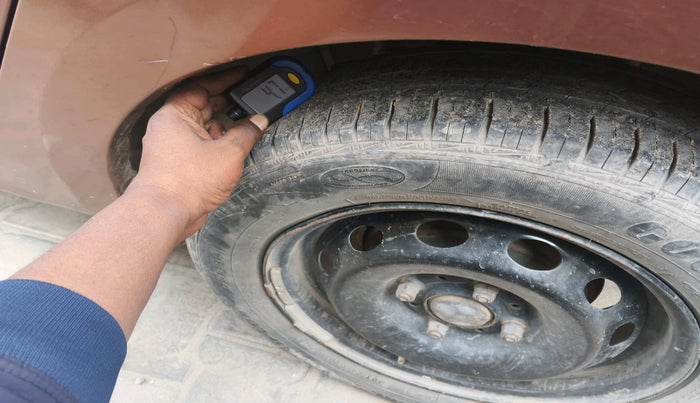 2018 Tata TIGOR XT PETROL, Petrol, Manual, 71,627 km, tyre