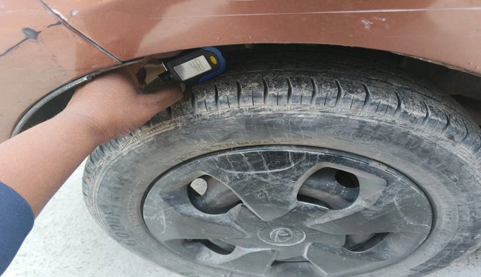 2018 Tata TIGOR XT PETROL, Petrol, Manual, 71,627 km, tyre