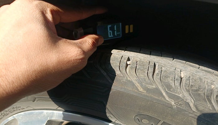 2016 Honda BR-V 1.5L I-VTEC V, Petrol, Manual, 76,348 km, tyre