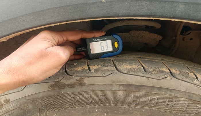 2017 Hyundai Creta SX (O) 1.6 DIESEL, Diesel, Manual, 1,12,174 km, tyre