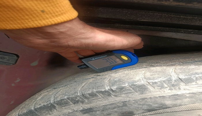 2017 Hyundai Creta SX (O) 1.6 DIESEL, Diesel, Manual, 1,12,174 km, tyre