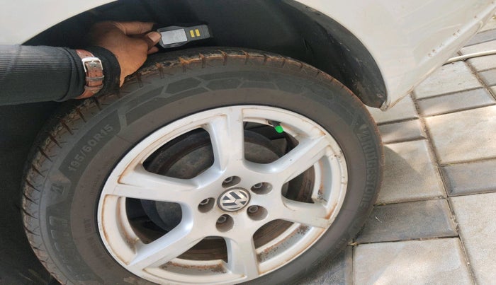 2014 Volkswagen Vento HIGHLINE DIESEL 1.6, Diesel, Manual, 3,10,183 km, tyre