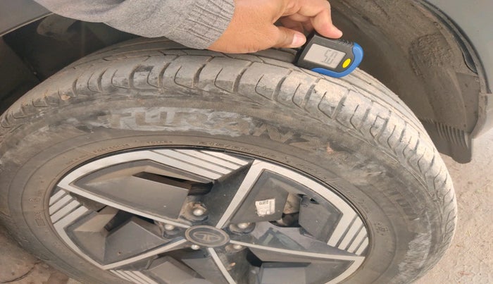 2023 Tata NEXON CREATIVE + AMT DUAL TONE1.5 DIESEL, Diesel, Automatic, 63,657 km, tyre