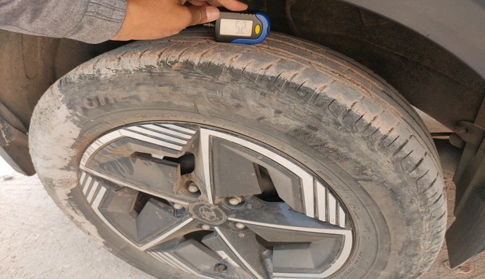 2023 Tata NEXON CREATIVE + AMT DUAL TONE1.5 DIESEL, Diesel, Automatic, 63,657 km, tyre