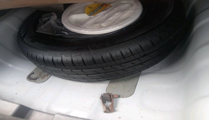 2022 Hyundai AURA S 1.2 CNG, Petrol, Manual, 27,052 km, tyre