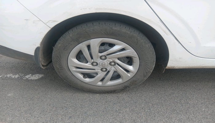 2022 Hyundai AURA S 1.2 CNG, Petrol, Manual, 27,052 km, tyre