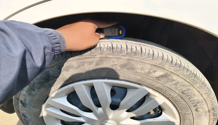 2018 Maruti Dzire VDI, Diesel, Manual, 1,45,160 km, tyre