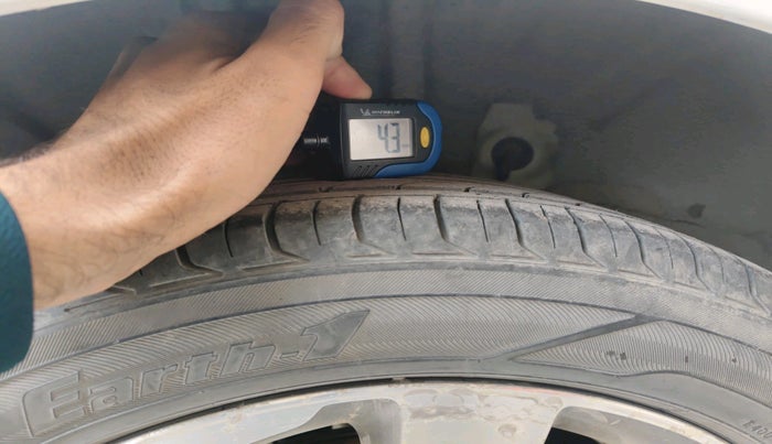 2015 Hyundai Elite i20 ASTA 1.4 CRDI, Diesel, Manual, 1,81,933 km, tyre