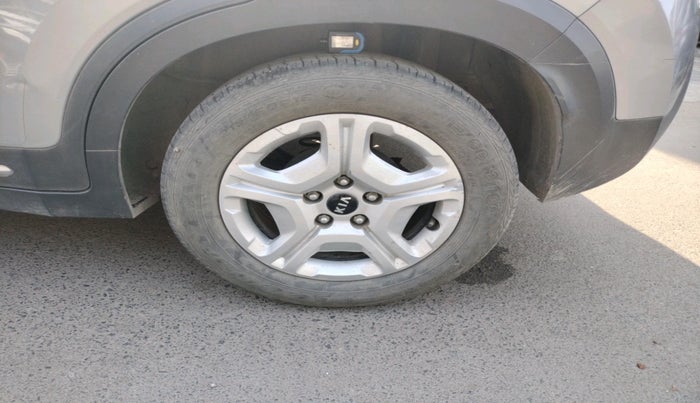 2021 KIA SONET HTX 1.0 IMT, Petrol, Manual, 99 km, tyre