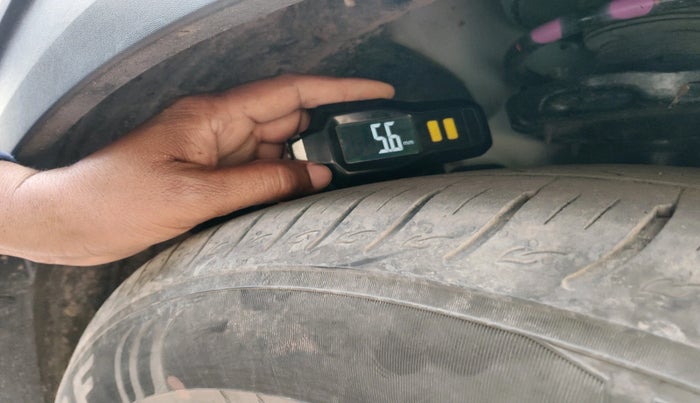 2025 KIA Carens Clavis HTE (O) 1.5 Diesel MT, Diesel, Manual, 17,799 km, tyre