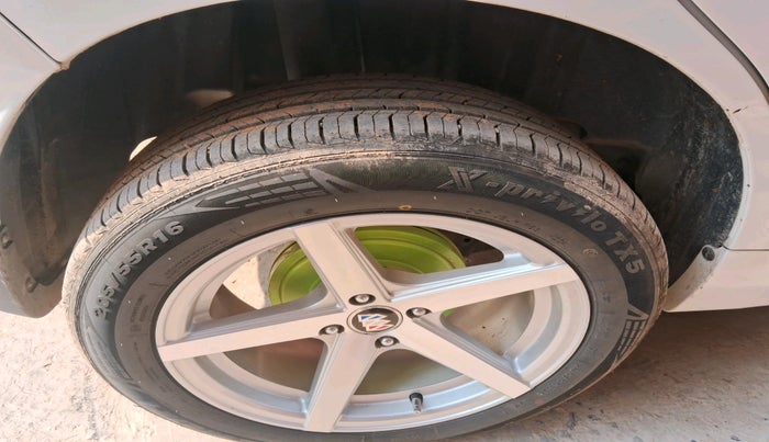 2022 Maruti Baleno DELTA PETROL 1.2, Petrol, Manual, 24,659 km, tyre