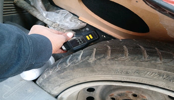 2012 Maruti Wagon R 1.0 VXI, Petrol, Manual, 1,05,552 km, tyre