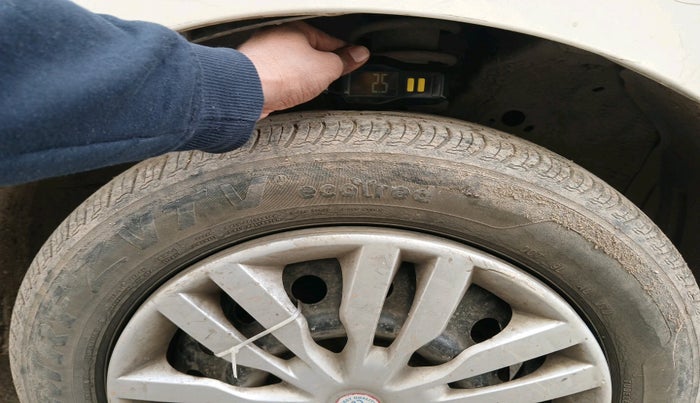 2012 Maruti Wagon R 1.0 VXI, Petrol, Manual, 1,05,552 km, tyre