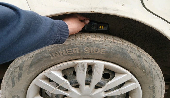 2012 Maruti Wagon R 1.0 VXI, Petrol, Manual, 1,05,552 km, tyre