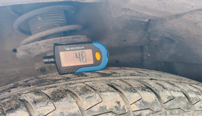 2015 Maruti Swift Dzire LXI (O), Petrol, Manual, 80,826 km, tyre