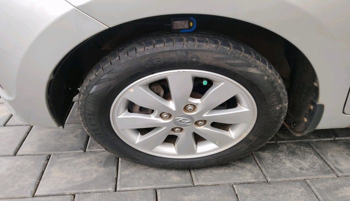 2014 Hyundai Xcent S (O) 1.2, Petrol, Manual, 61,152 km, tyre