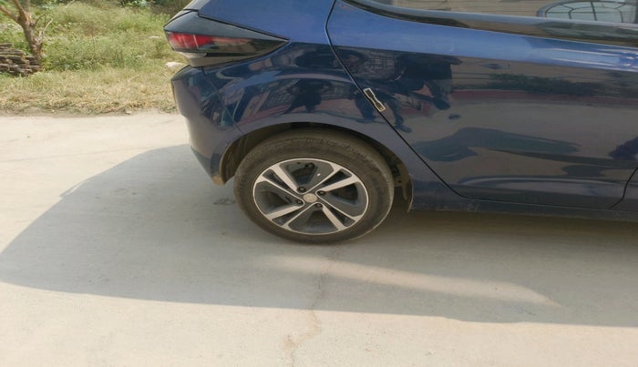 2024 Tata ALTROZ XZ DIESEL, Diesel, Manual, 40,020 km, tyre