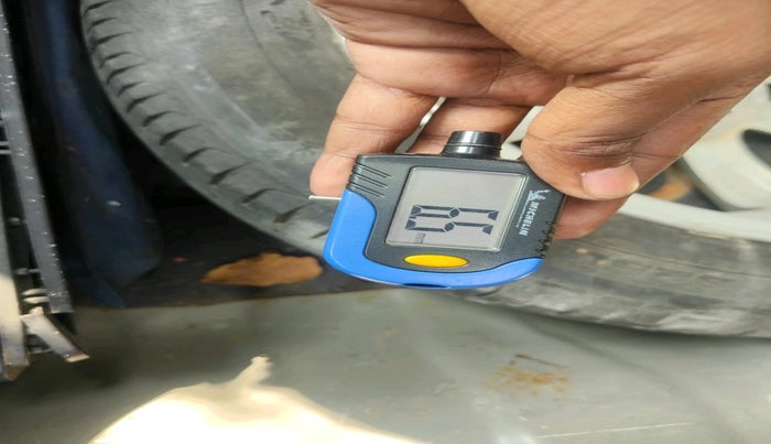 2012 Hyundai Verna FLUIDIC 1.6 VTVT SX OPT AT, Petrol, Automatic, 72,141 km, tyre