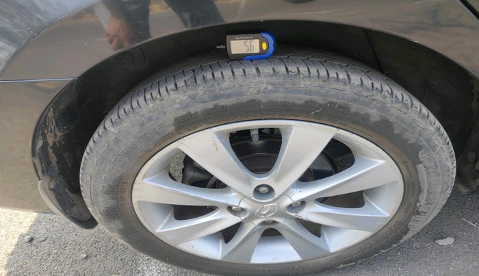 2012 Hyundai Verna FLUIDIC 1.6 VTVT SX OPT AT, Petrol, Automatic, 72,141 km, tyre