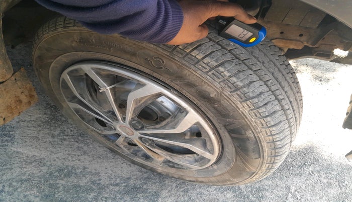 2014 Mahindra Xylo D2, Diesel, Manual, 49,027 km, tyre