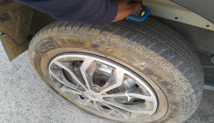 2014 Mahindra Xylo D2, Diesel, Manual, 49,027 km, tyre