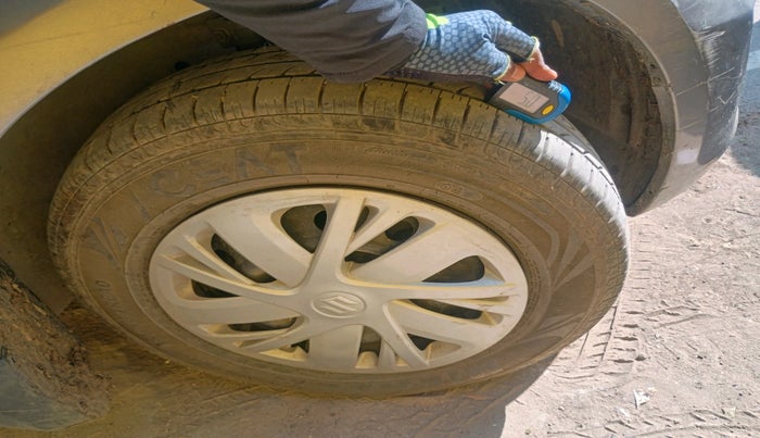 2014 Maruti Swift VXI, Petrol, Manual, 1,31,296 km, tyre