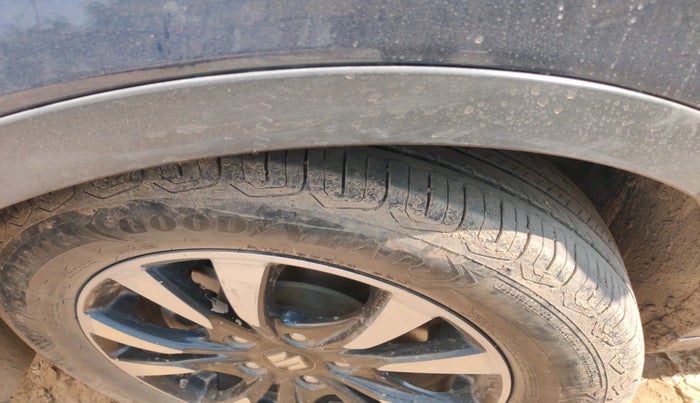 2018 Maruti S Cross ZETA 1.3, Diesel, Manual, 1,74,183 km, tyre