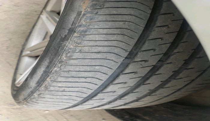 2022 Maruti Swift LXI, Petrol, Manual, 45,582 km, tyre