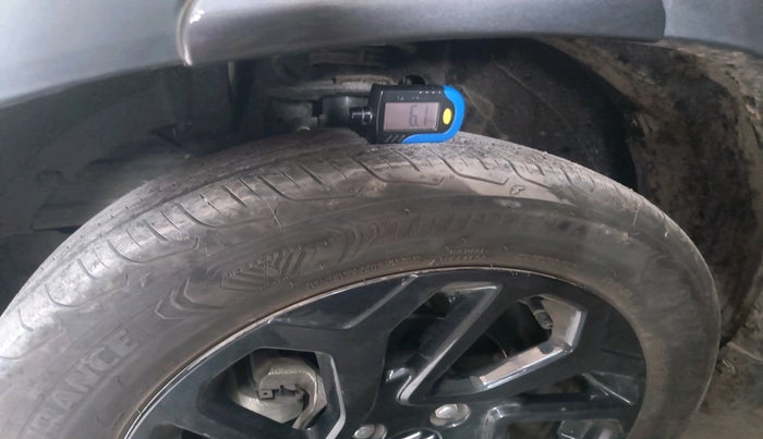 2024 Maruti FRONX DELTA PLUS 1.2L AGS, Petrol, Automatic, 6,085 km, tyre