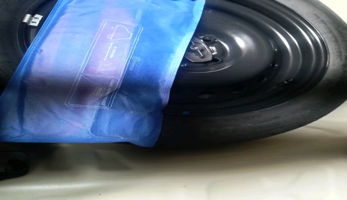 2024 Maruti FRONX DELTA PLUS 1.2L AGS, Petrol, Automatic, 6,085 km, tyre