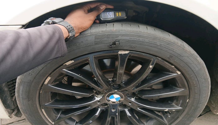 2016 BMW 5 Series 520D LUXURY LINE, Diesel, Automatic, 1,03,467 km, tyre