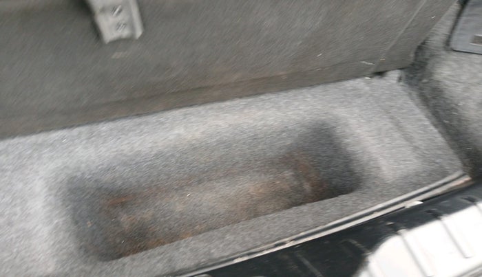 2016 BMW 5 Series 520D LUXURY LINE, Diesel, Automatic, 1,03,467 km, tyre