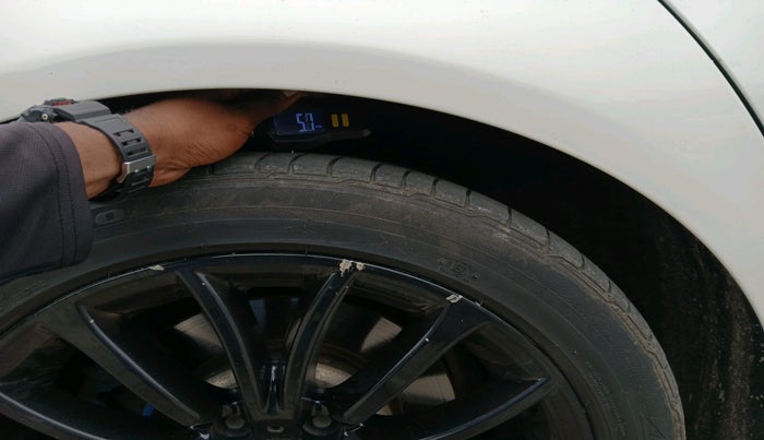 2016 BMW 5 Series 520D LUXURY LINE, Diesel, Automatic, 1,03,467 km, tyre