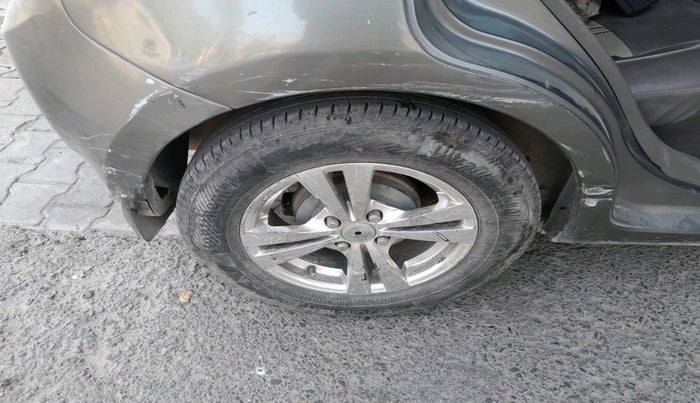 2014 Chevrolet Sail UVA 1.3 LS ABS, Diesel, Manual, 1,20,561 km, tyre